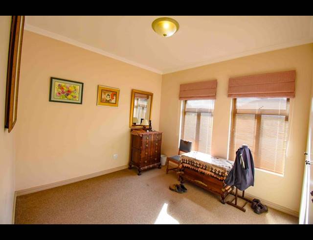 3 BEDROOM PROPERTY TO RENT IN KRAAIBOSCH MANOR